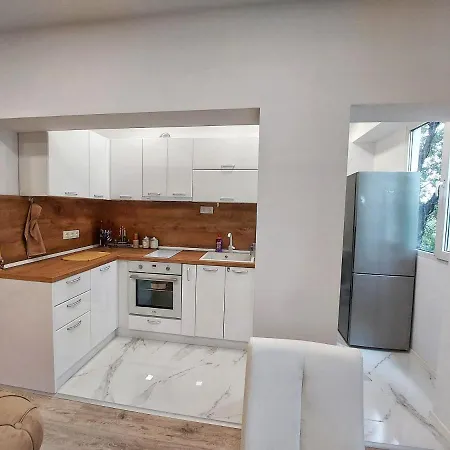 Spacious 2bd With A Nice Terrace Διαμέρισμα *