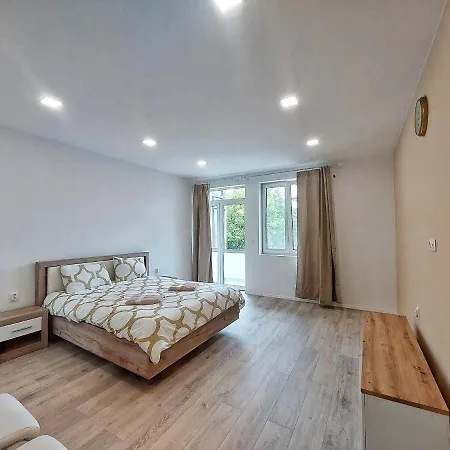 Spacious 2bd With A Nice Terrace Apartment Varna